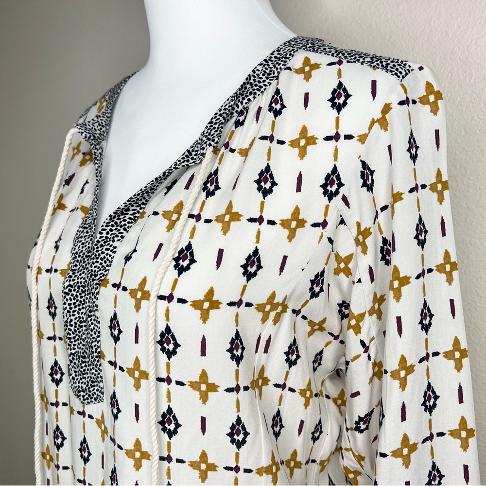 DR2 Ivory Geometric Dotted Southwestern Aztec V-Neck 3/4 Sleeve Tassel Top NWT - Picture 4 of 13